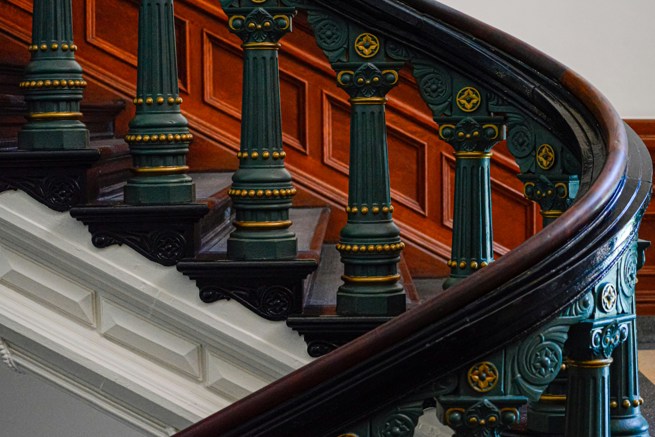 The (Liquid) Death of Detail